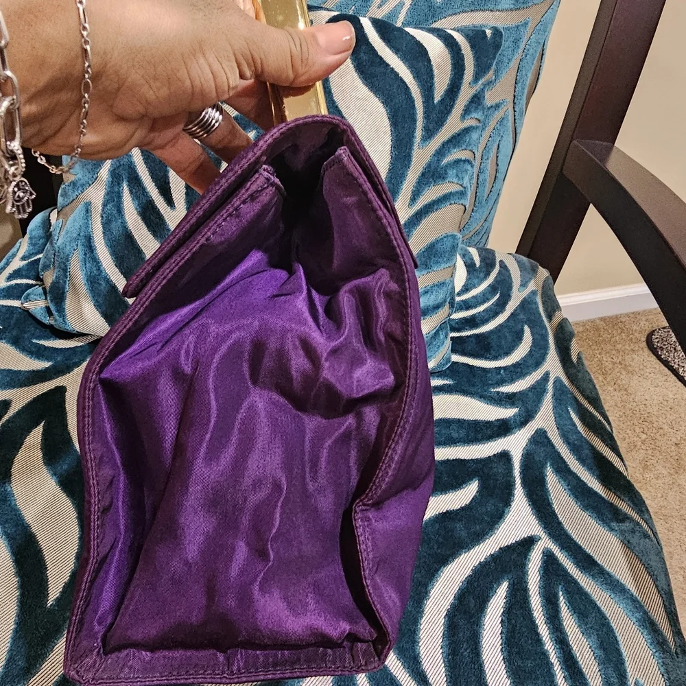Authentic Prada Tessuto Bag - Picture 4 of 10